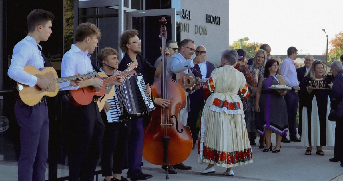 band playing music